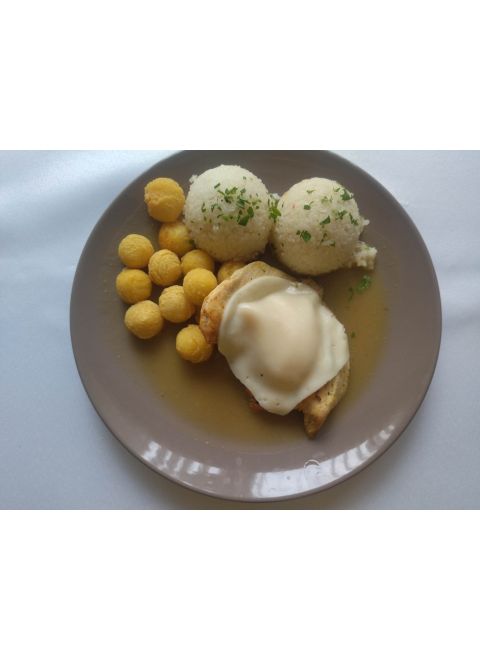 Kuracie prsia s broskyňou a syrom 150g, 1/2 ryža, 1/2 krokety