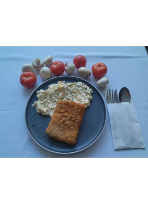 Vyprážané rybie filé 120g, domáci zemiakový šalát