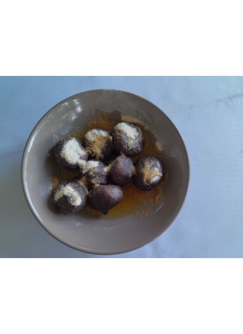 Čokoládové knedlíčky s jahodovo - vanilkovou náplňou