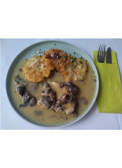 Bravčový steak na hríbovej omáčke 150g, zemiakové rosty