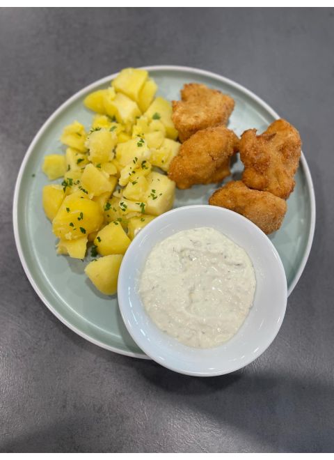 Vyprážaný karfiol 150g, mastené zemiaky, tatárska omáčka