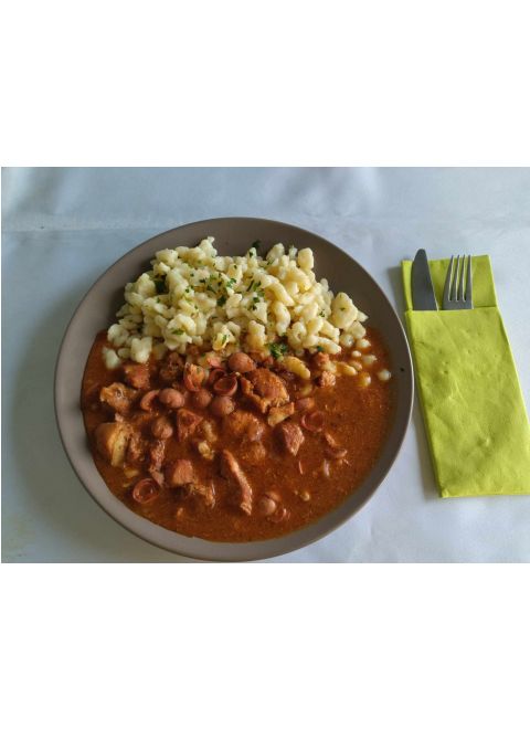 Frankfurtský bravčový guláš 150g, domáce nokerle
