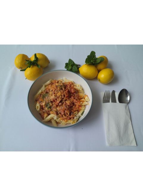 Penne Arabiata s parmezánom