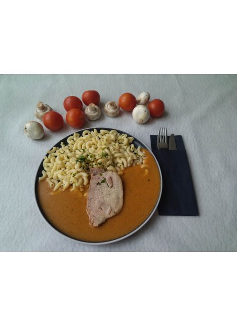 Špikované br. stehno na paprike 150g, cestovina