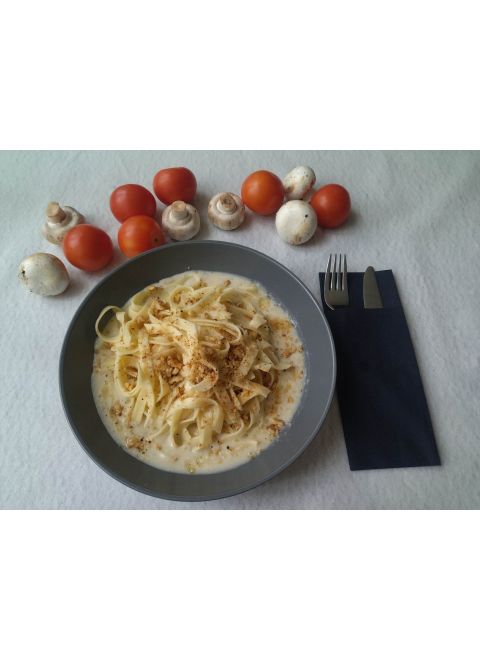 Tagliatelle s orechami a gorgonzolou