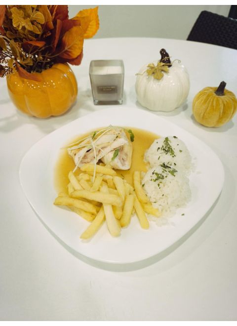 Prírodný kurací Gordon bleu 120g, ryža, hranolky