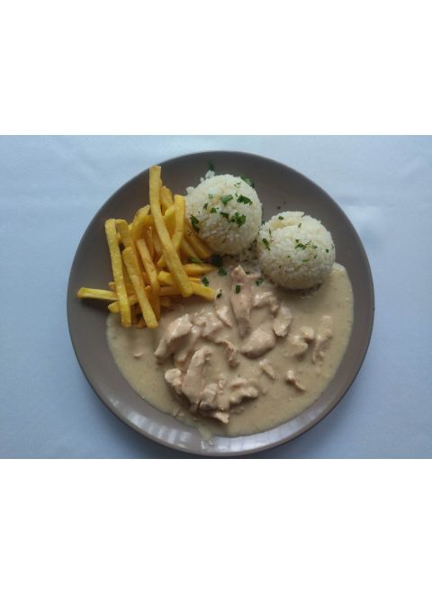 Kuracie soté v nivovej omáčke 150g, dusená ryža, hranolky