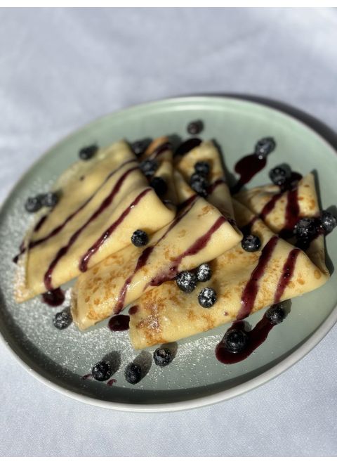 Palacinky s čučoriedkami a vanilkovým krémom