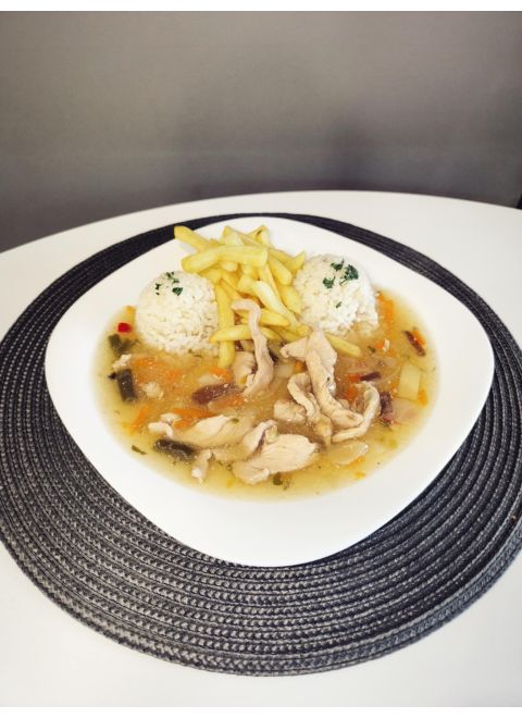 Kuracie Kung pao150g, ryža, hranolky