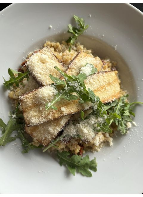 Bulgur s tofu a sušenými paradajkami