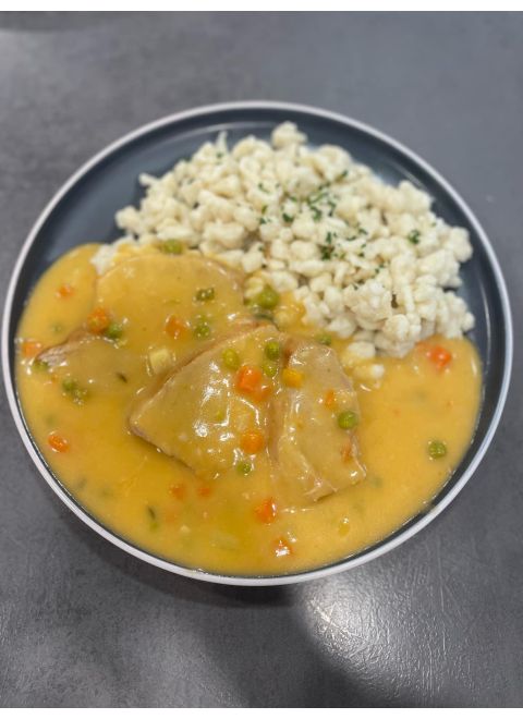 Bratislavské bravčové stehno 150g, maslové halušky