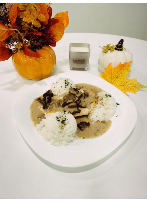 Kurací plátok na hríbovej omáčke 150g, ryža