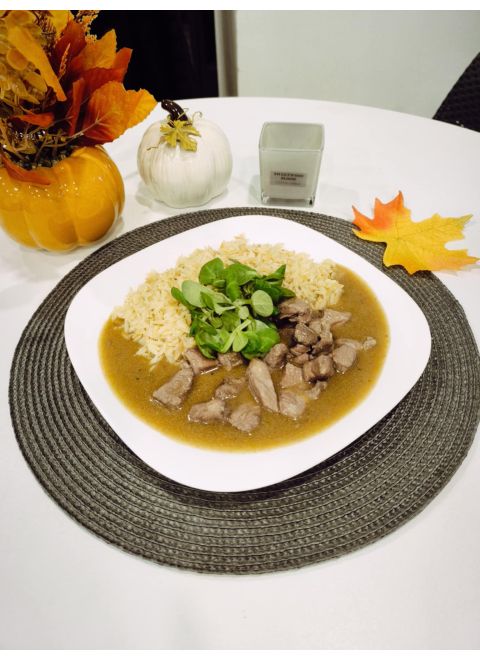 Bravčový tokáň na červenom víne 150g, slovenská ryža