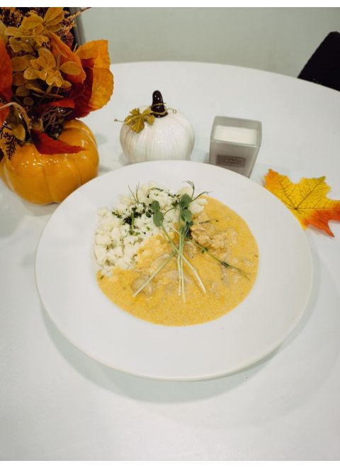 Kurací perkelt 150g, maslové halušky